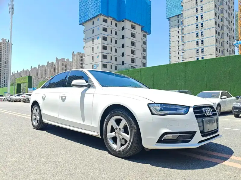 Audi A4L, 2015 — фото 1