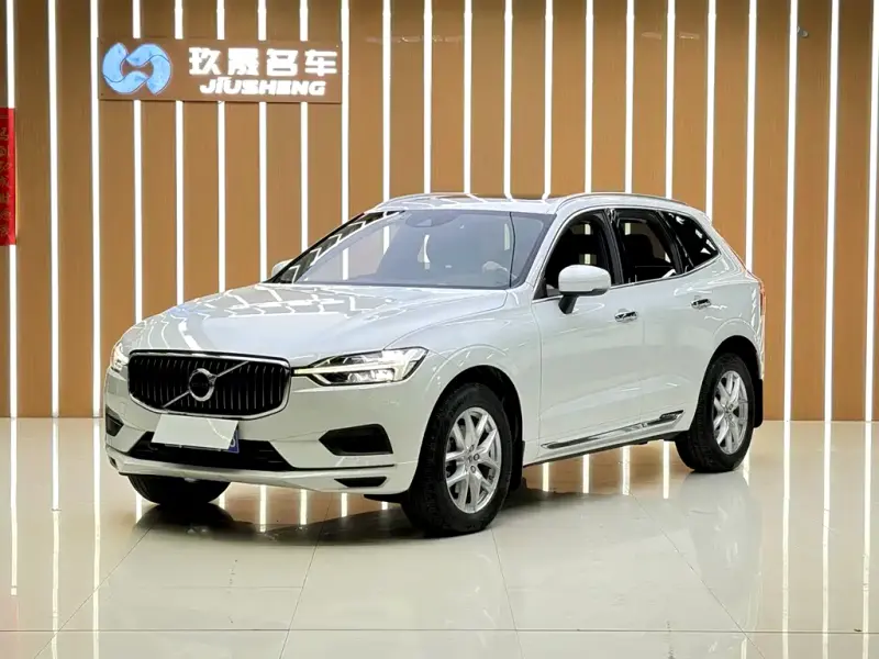 Volvo XC60, 2018 — фото 1