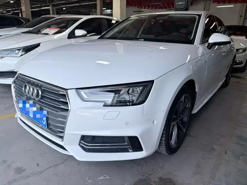 Audi A4L, 2018 — фото 1