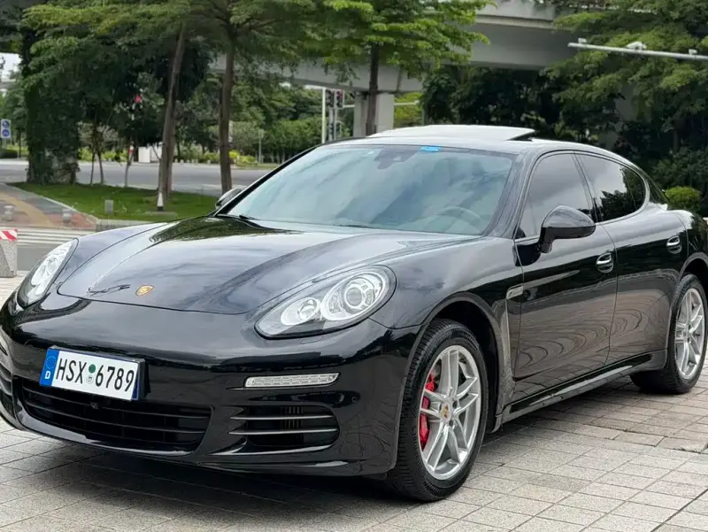 Porsche Panamera, 2013