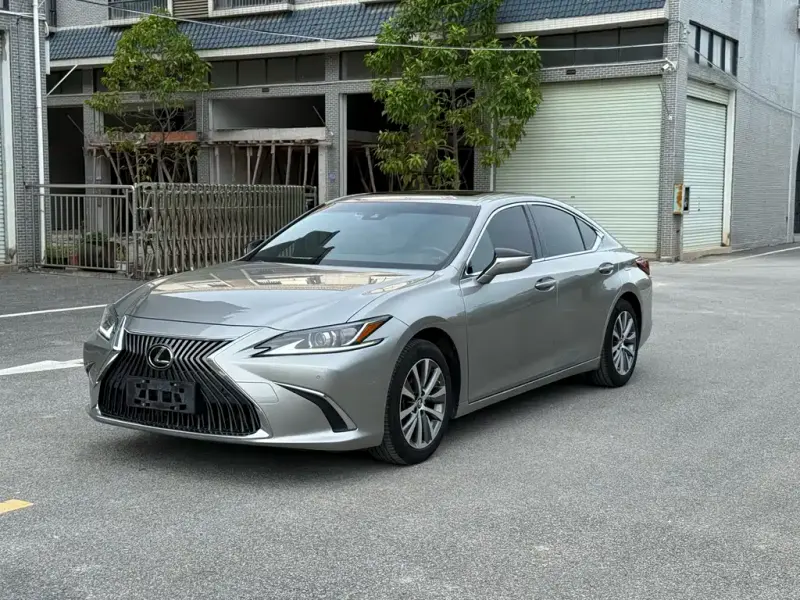Lexus ES, 2019 — фото 1