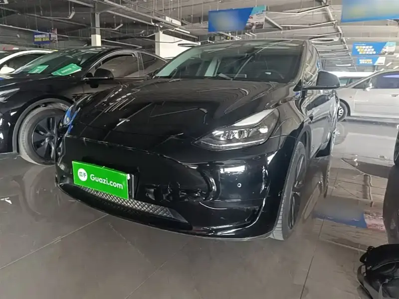 Tesla Model Y, 2023