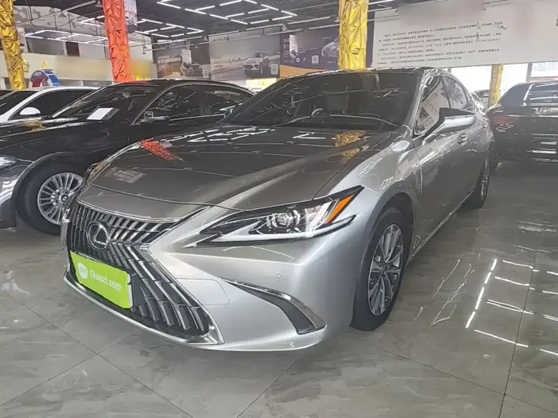 Lexus ES, 2023 — фото 1