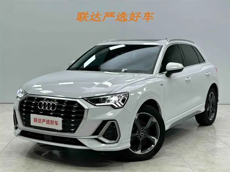 Audi Q3, 2022