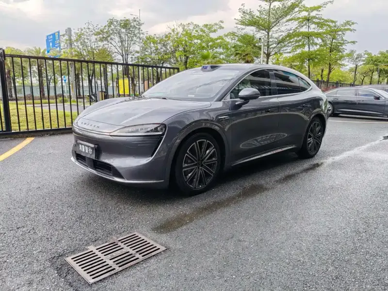 Luxeed Zhijie R7, 2026