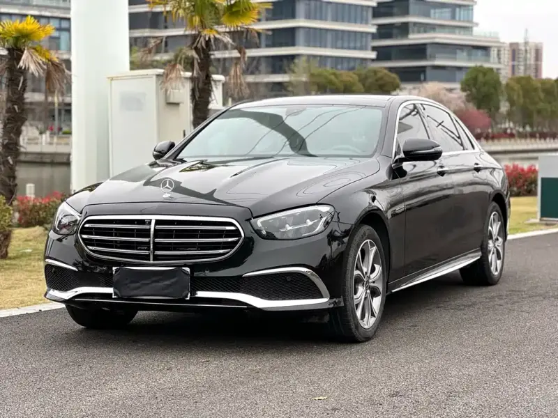 Mercedes-Benz E-Class, 2023 — фото 1