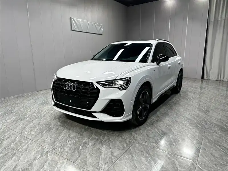 Audi Q3, 2022