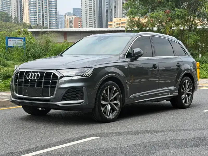 Audi Q7, 2020 — фото 1