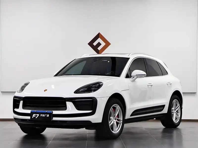 Porsche Macan, 2022