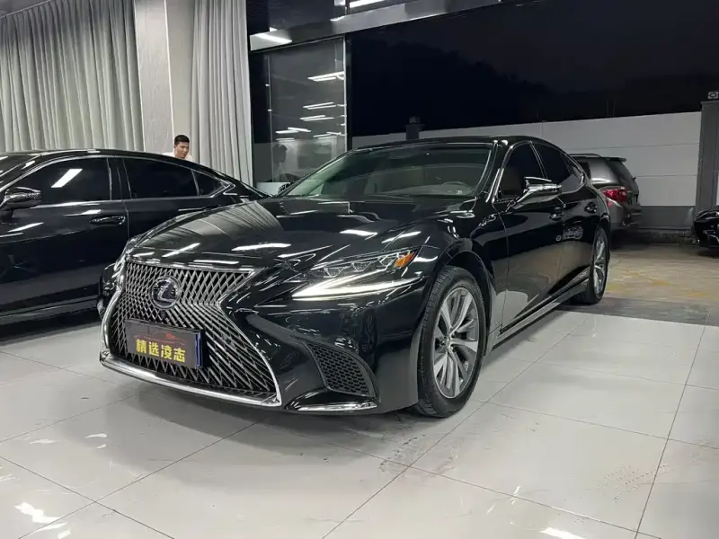 Lexus LS, 2020