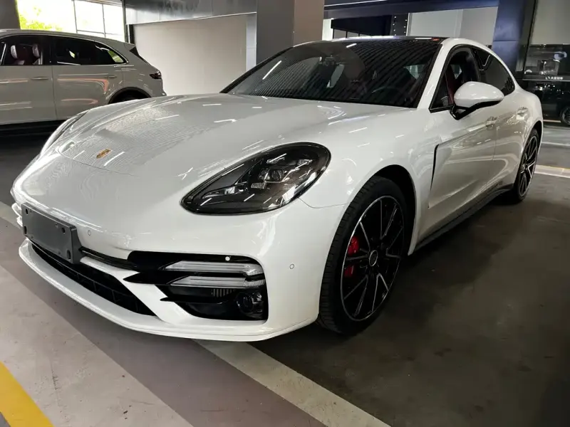 Porsche Panamera, 2022