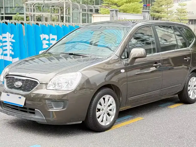 Kia Carens, 2011