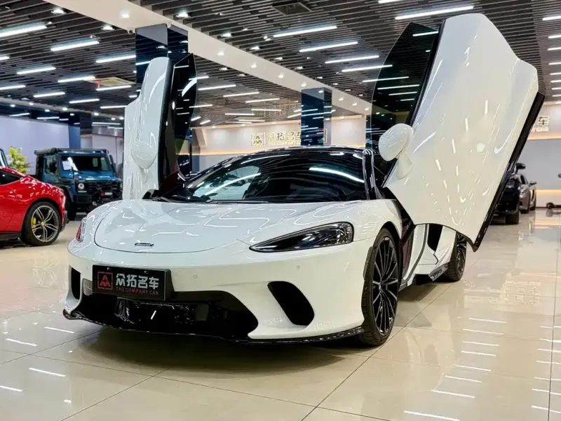 McLaren GT, 2022