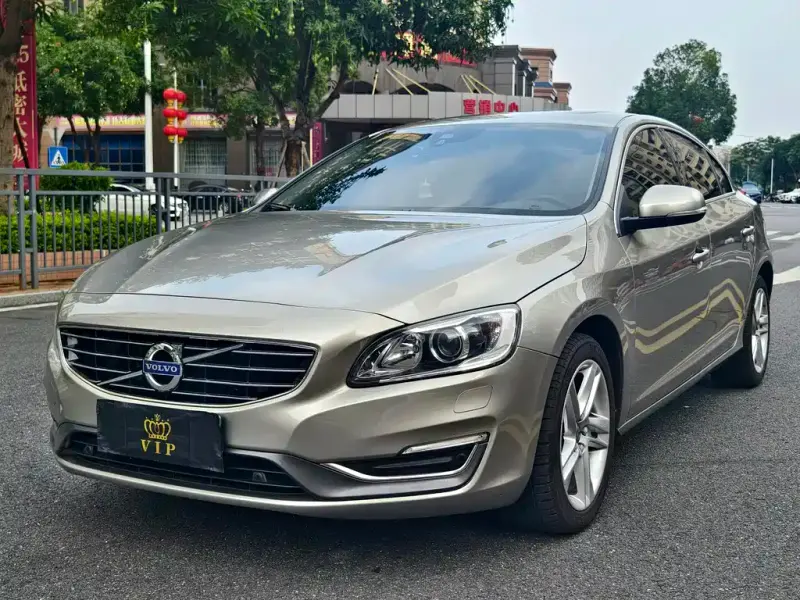 Volvo S60, 2015