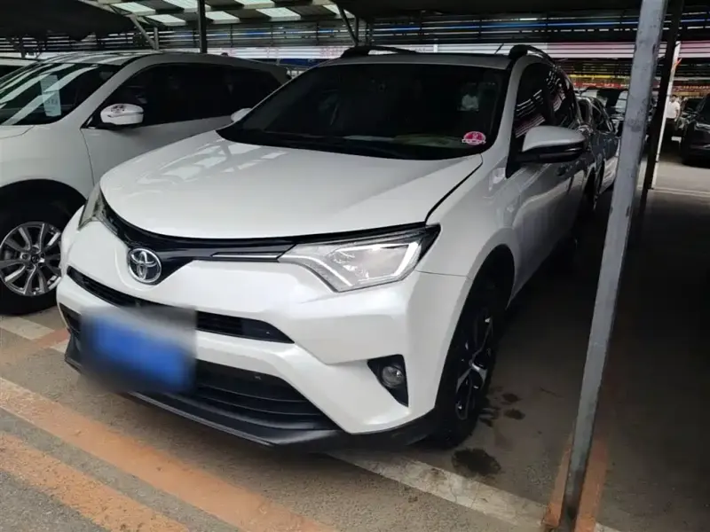 Toyota RAV4, 2017 — фото 1