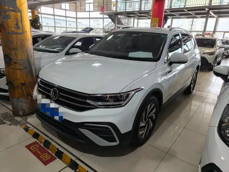 Volkswagen Tiguan L, 2022