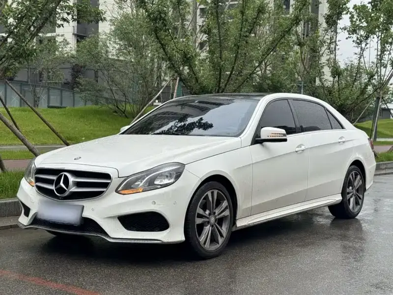 Mercedes-Benz E-Class, 2015 — фото 1