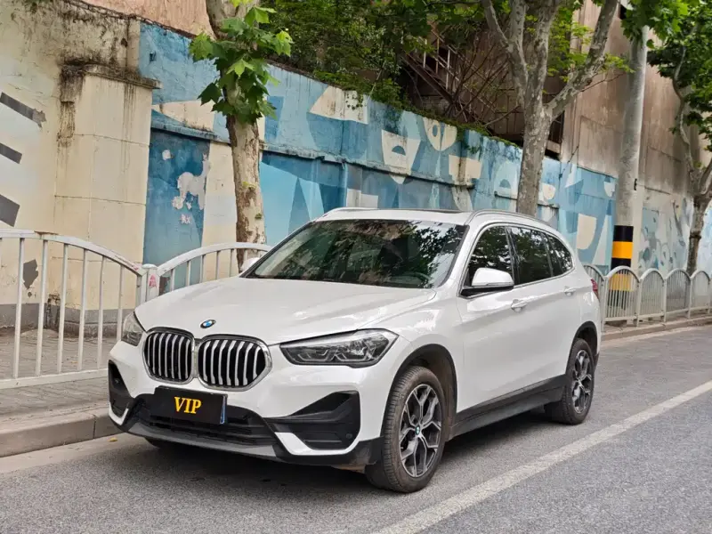 BMW X1, 2022 — фото 1