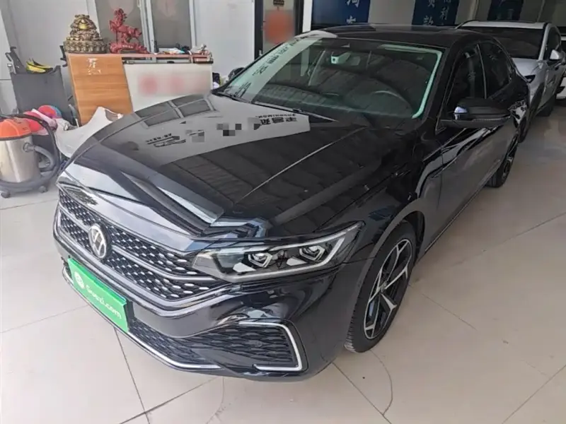 Volkswagen Passat, 2023