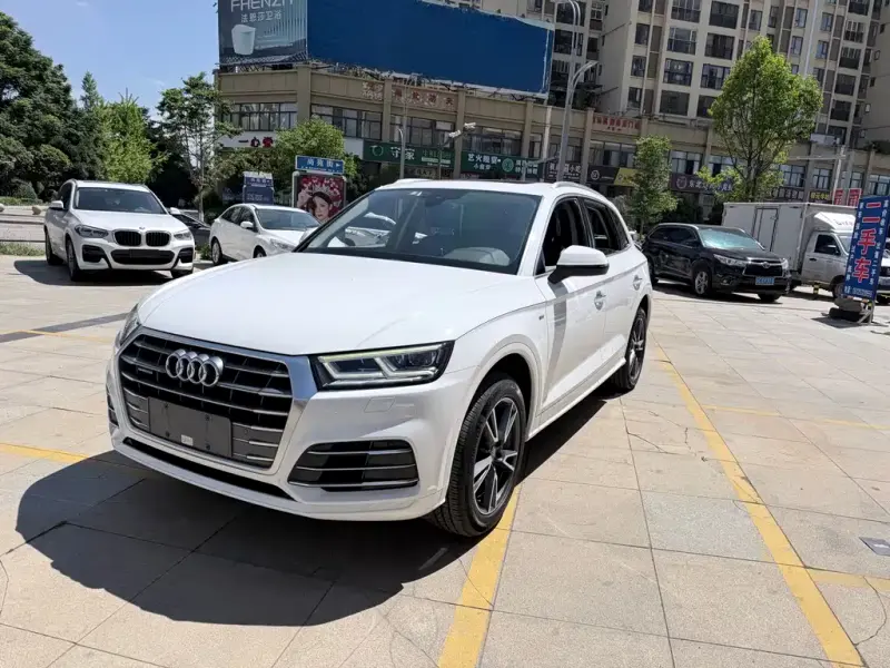 Audi Q5L, 2019