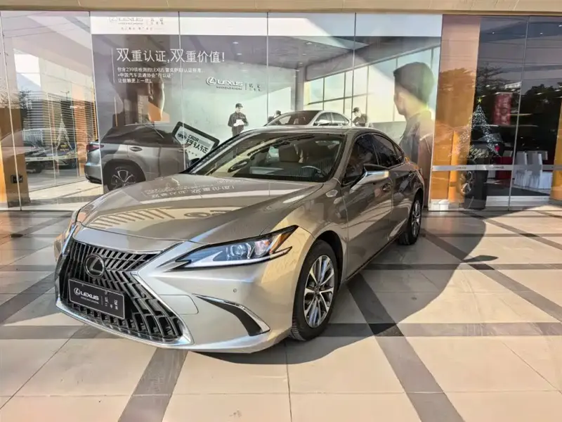 Lexus ES, 2023 — фото 1