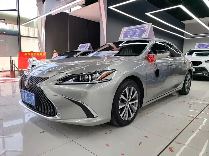 Lexus ES, 2019 — фото 1