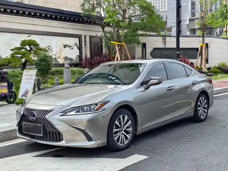 Lexus ES, 2020 — фото 1
