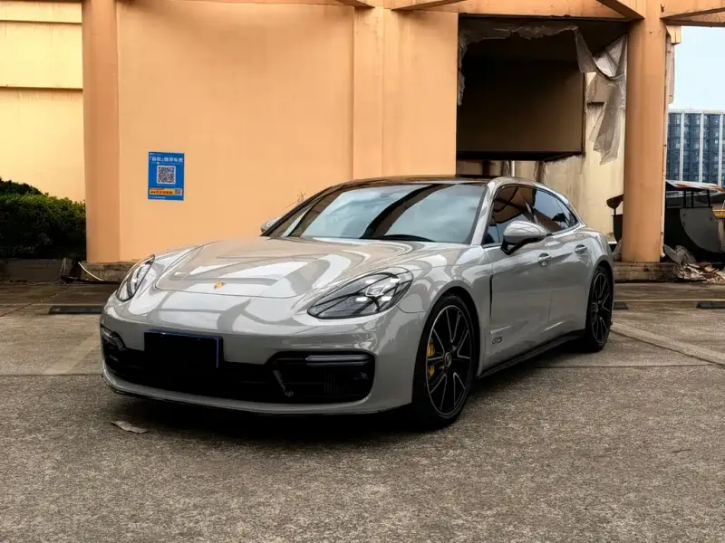 Porsche Panamera, 2022