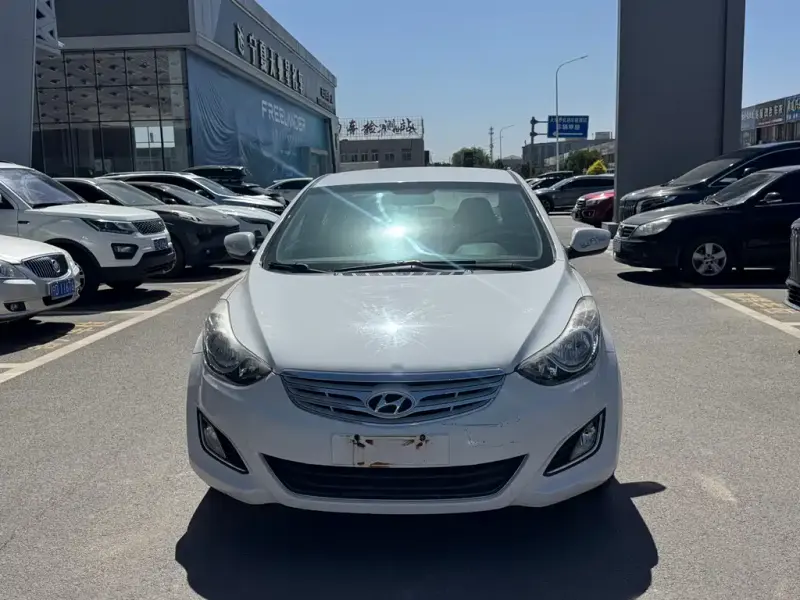 Hyundai Elantra Langdong, 2014