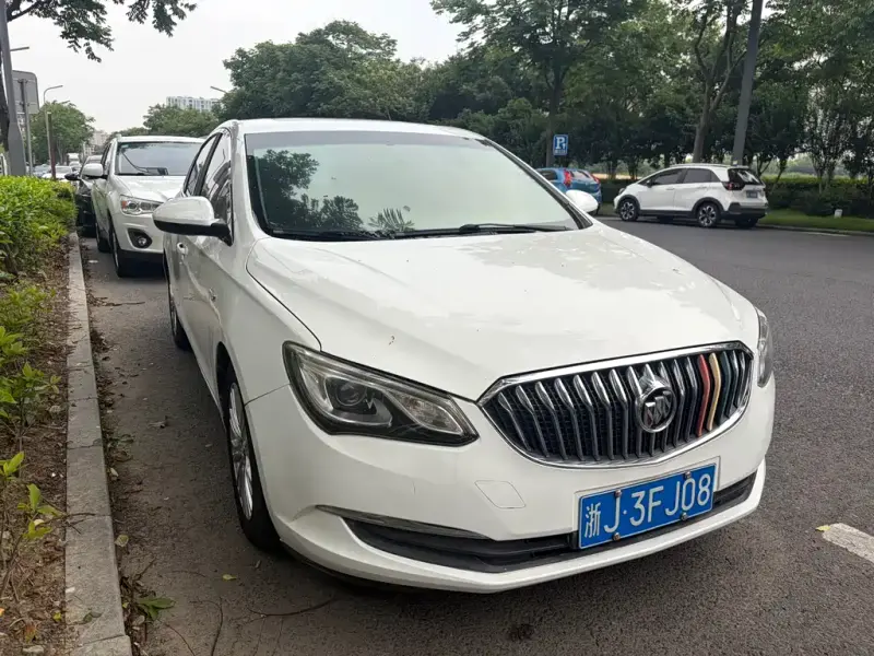 Buick Excelle, 2015