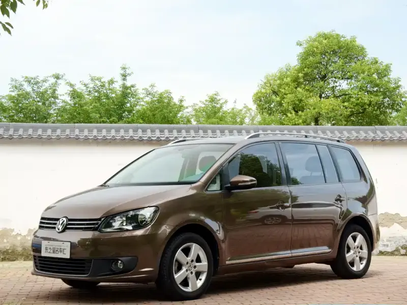 Volkswagen Touran, 2014