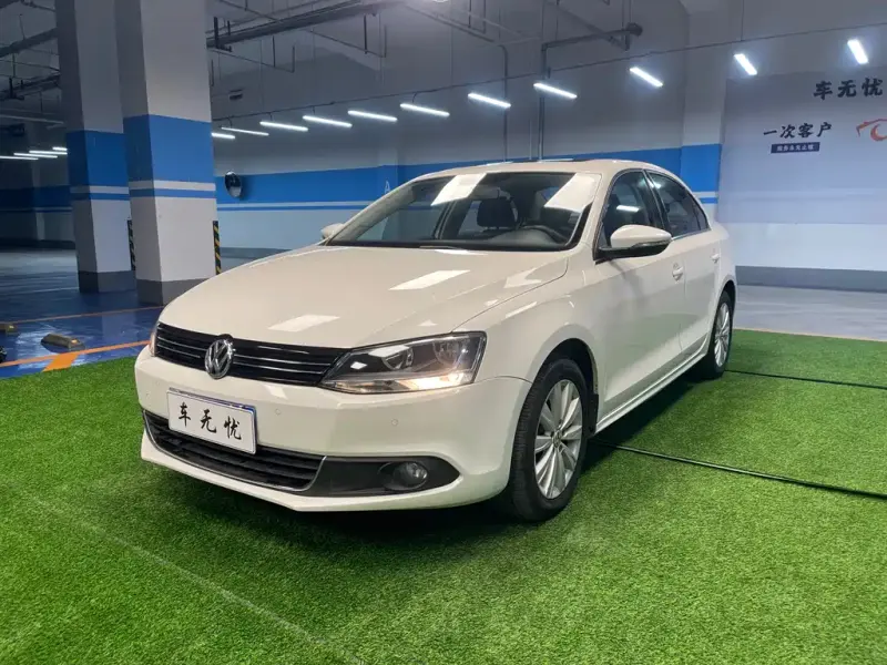 Volkswagen Sagitar, 2014