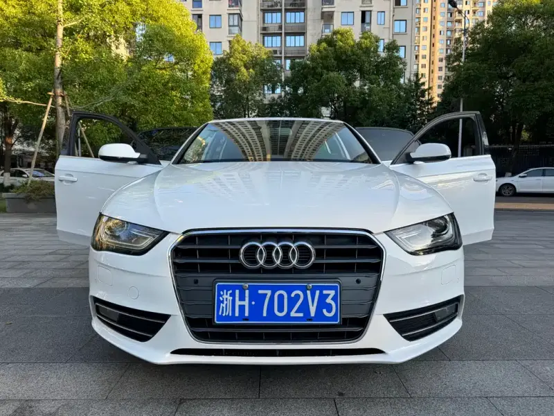 Audi A4L, 2014 — фото 1
