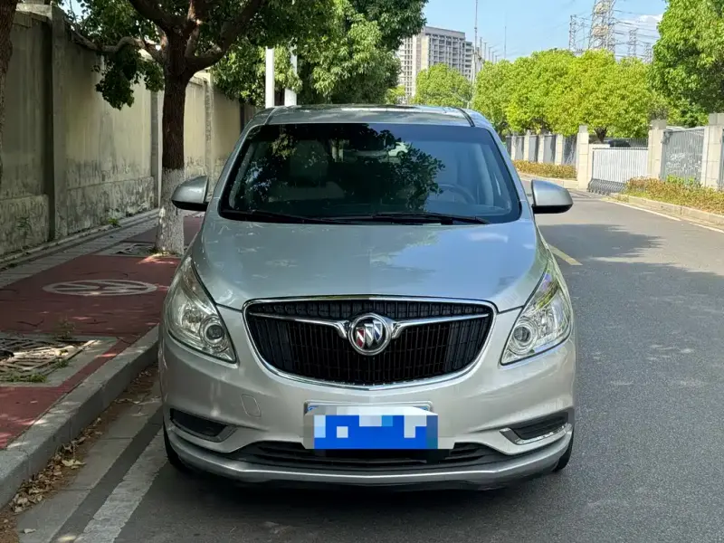 Buick GL8, 2017