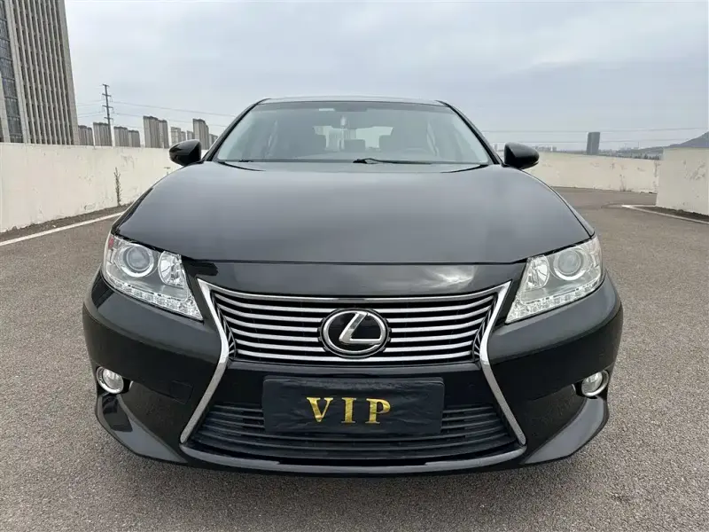 Lexus ES, 2013 — фото 1