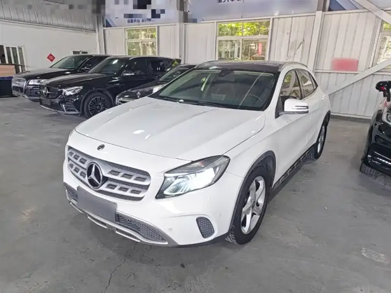 Mercedes-Benz GLA, 2018 — фото 1