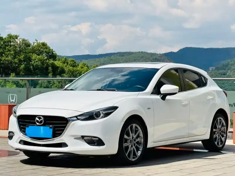 Mazda 3 Axela, 2018 — фото 1