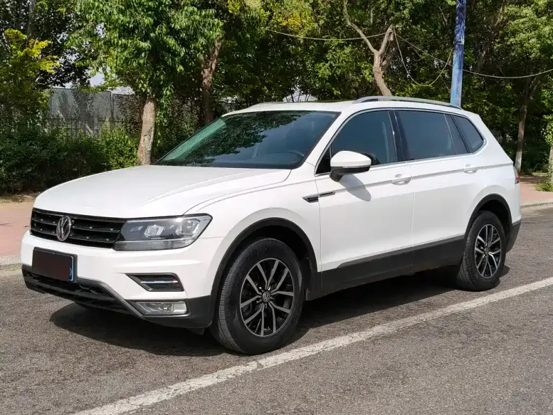 Volkswagen Tiguan L, 2017