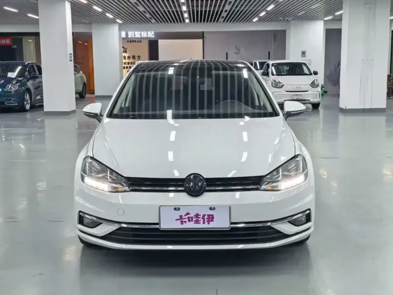 Volkswagen Golf, 2020