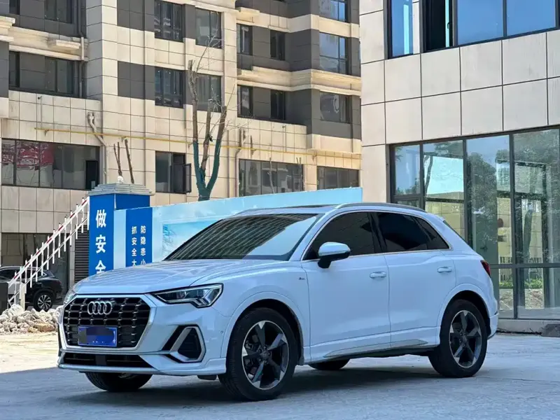 Audi Q3, 2021