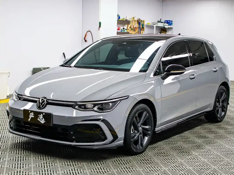 Volkswagen Golf, 2023
