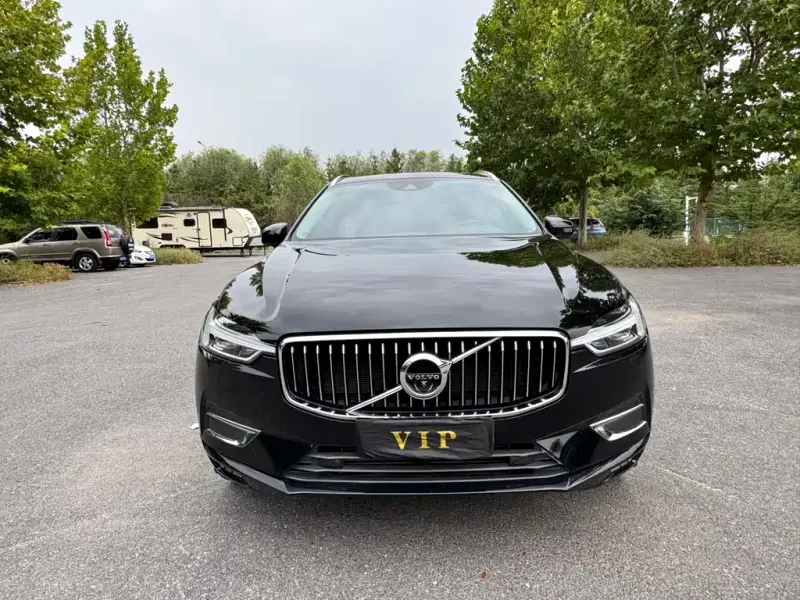 Volvo XC60, 2018 — фото 1