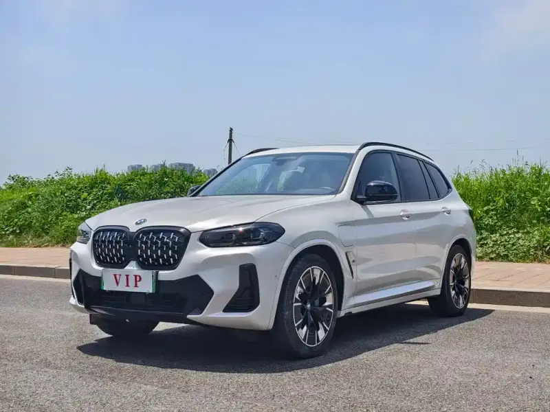 BMW iX3, 2023