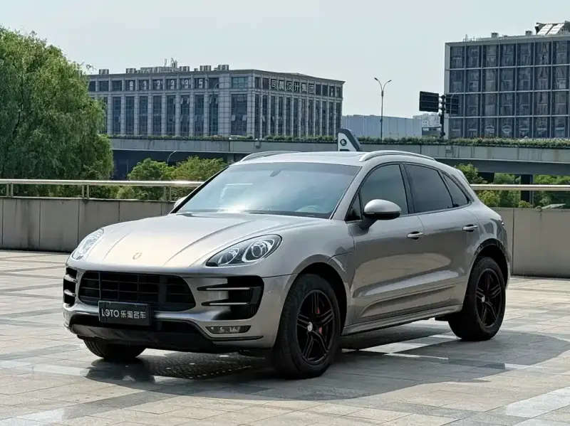 Porsche Macan, 2016