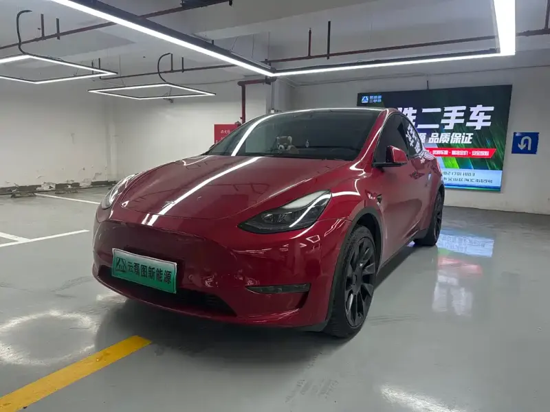 Tesla Model Y, 2022