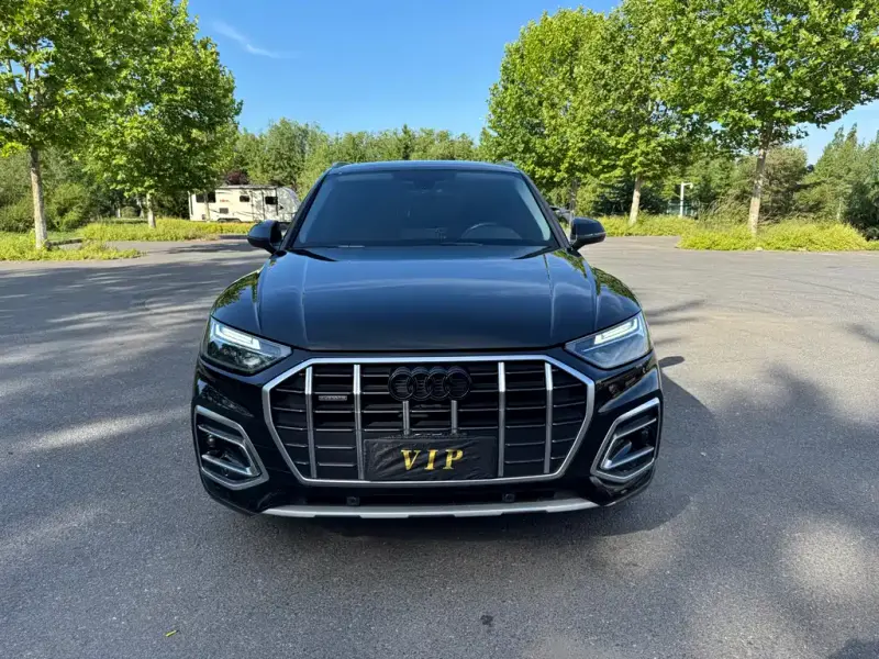 Audi Q5L, 2022