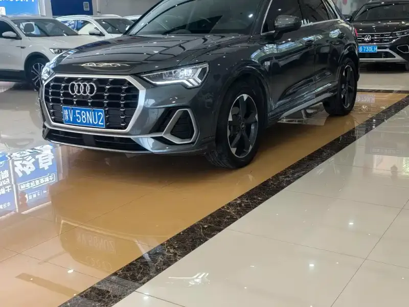 Audi Q3, 2022
