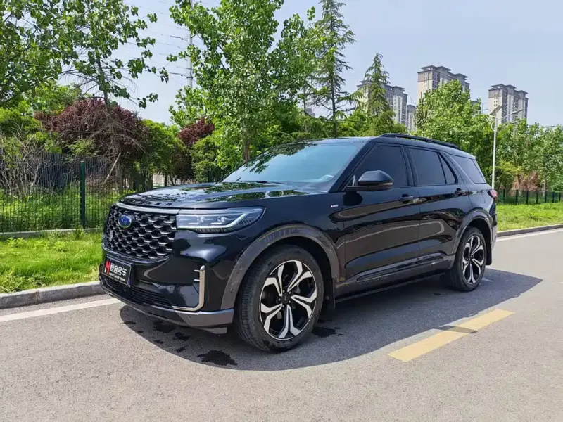 Ford Explorer, 2022