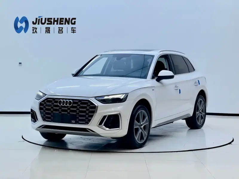 Audi Q5L, 2022