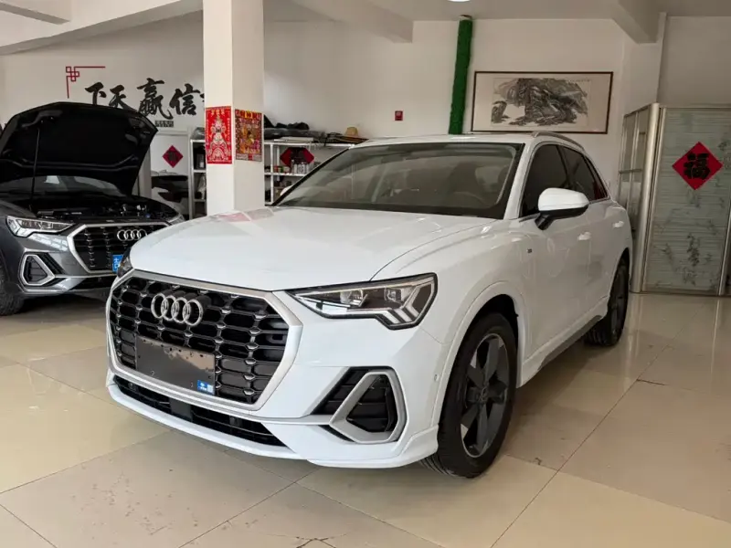 Audi Q3, 2023